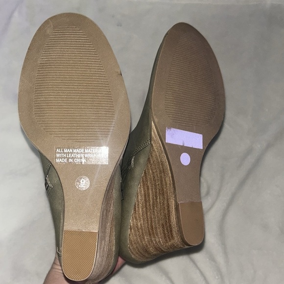 Report Shoes Bootie Ankle Zip Chic Wedge Size 9 NEW - Picture 8 of 8